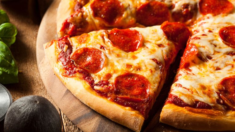 How Big is a 10-inch Pizza? | Number Of slices | Nutritional Facts